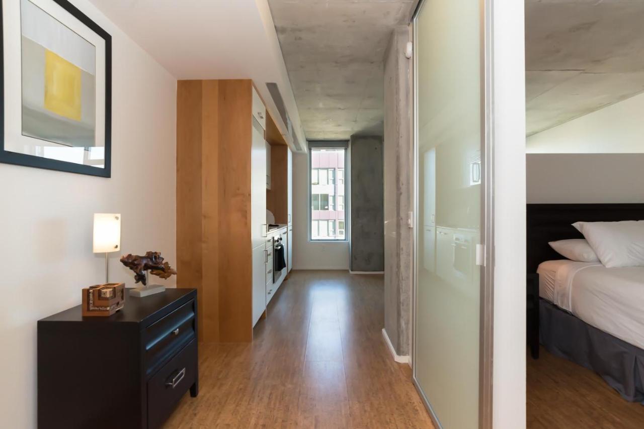 Sobe Third Ave Apartments Сиатъл Екстериор снимка