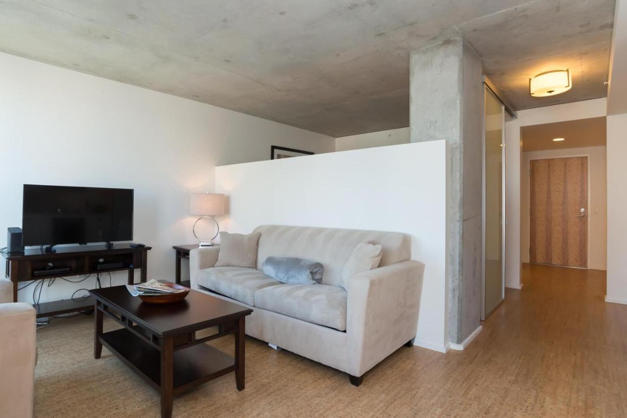 Sobe Third Ave Apartments Сиатъл Екстериор снимка