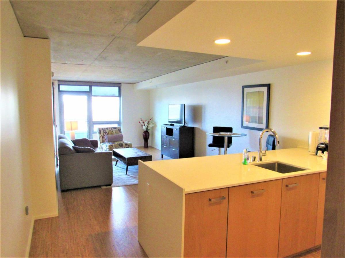 Sobe Third Ave Apartments Сиатъл Екстериор снимка