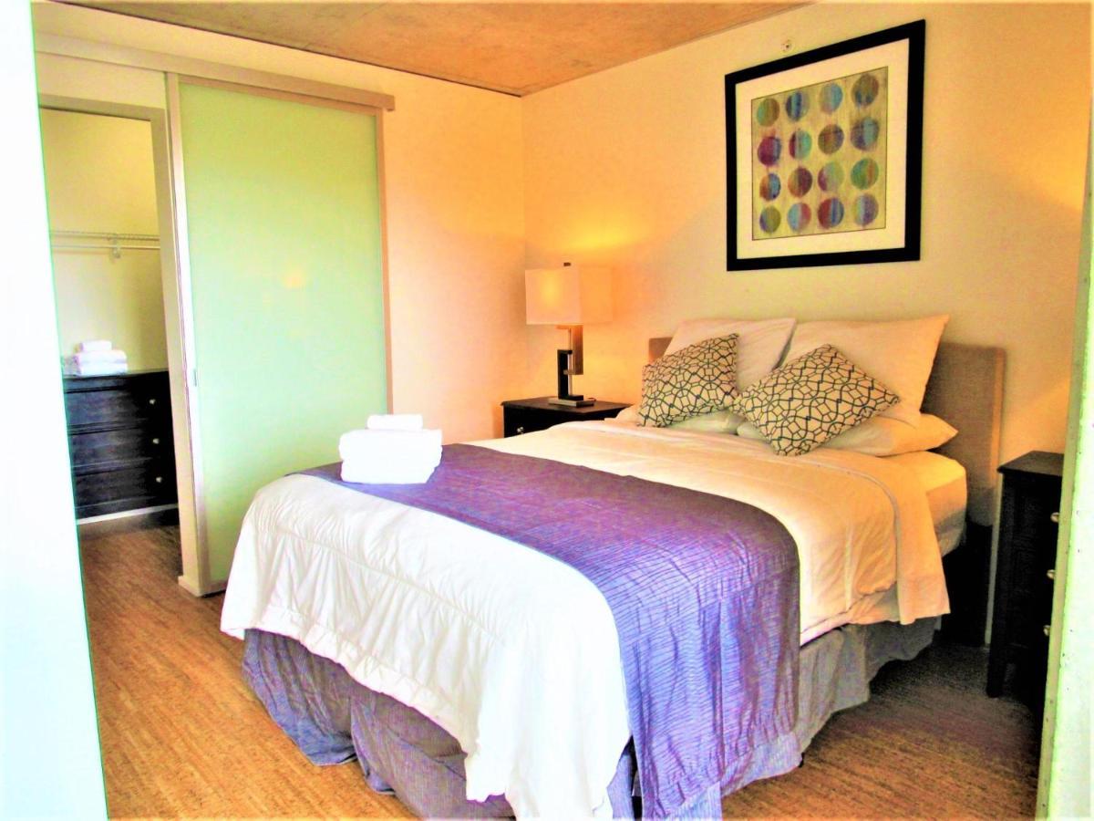Sobe Third Ave Apartments Сиатъл Екстериор снимка