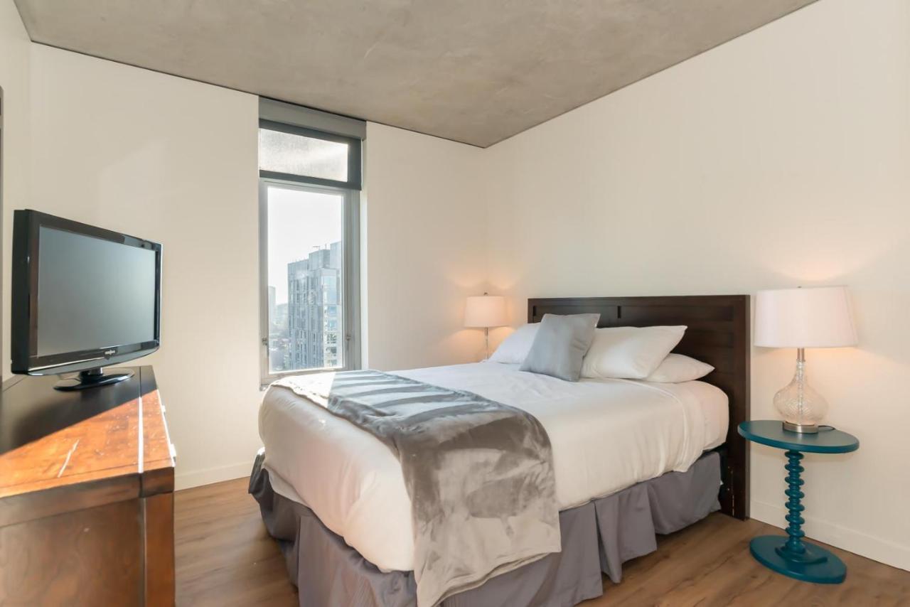Sobe Third Ave Apartments Сиатъл Екстериор снимка
