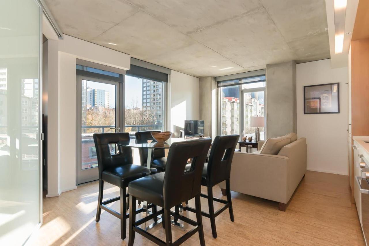 Sobe Third Ave Apartments Сиатъл Екстериор снимка